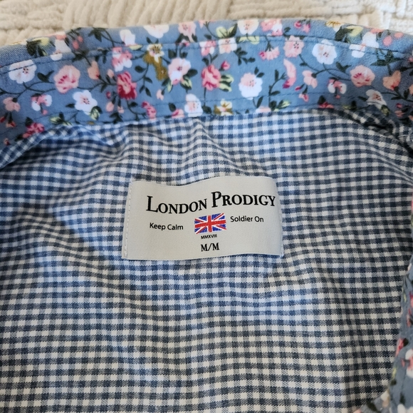 Men's medium button-up dress shirt - Picture 3 of 3